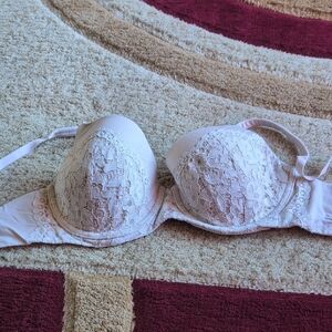 Victoria's Secret Body by Victoria Bra in Light Pink 32 DDD